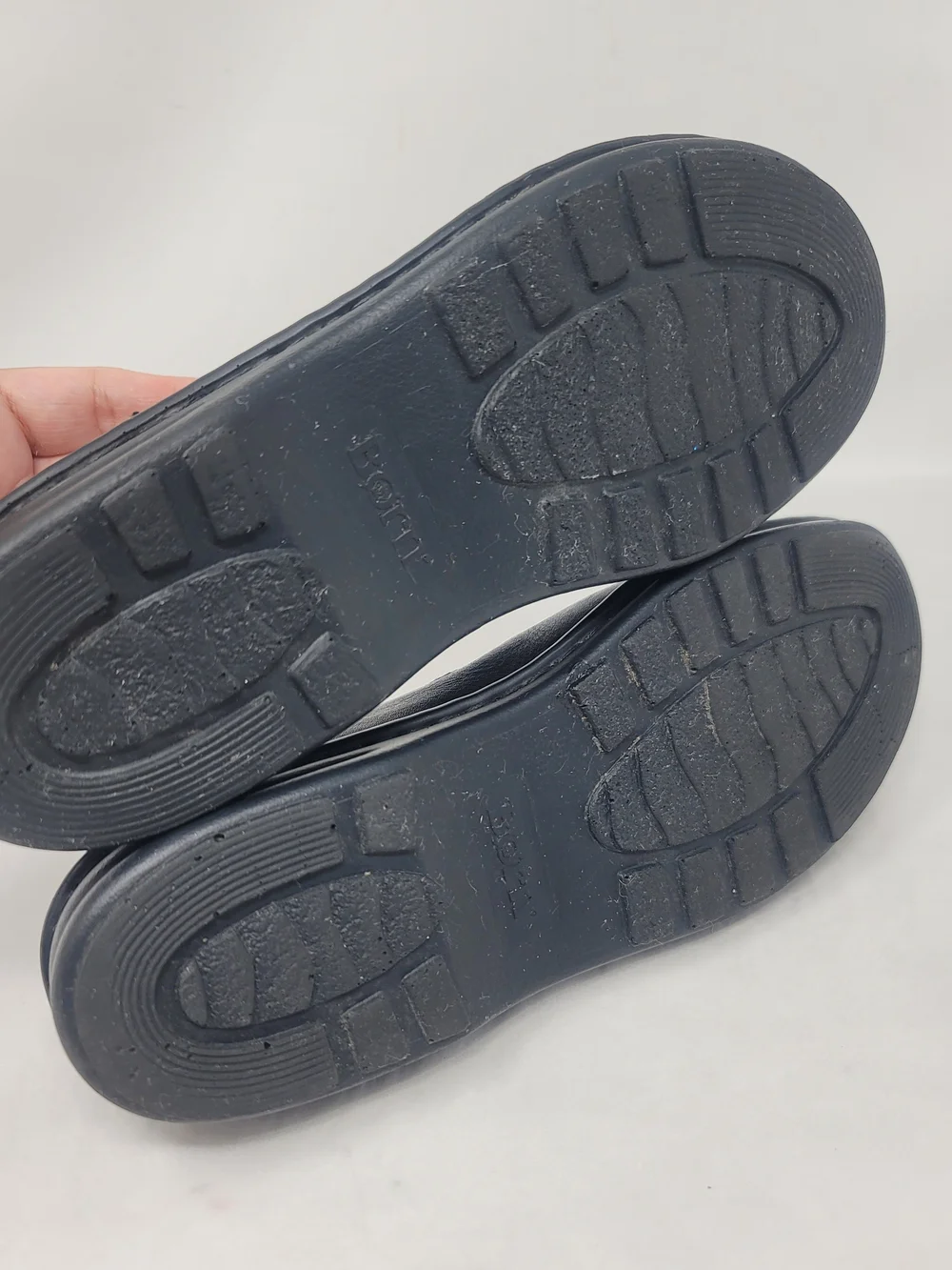 Born Womens Black Leather Slip On Cushioned Flats Walking Loafers Shoes Clean 7